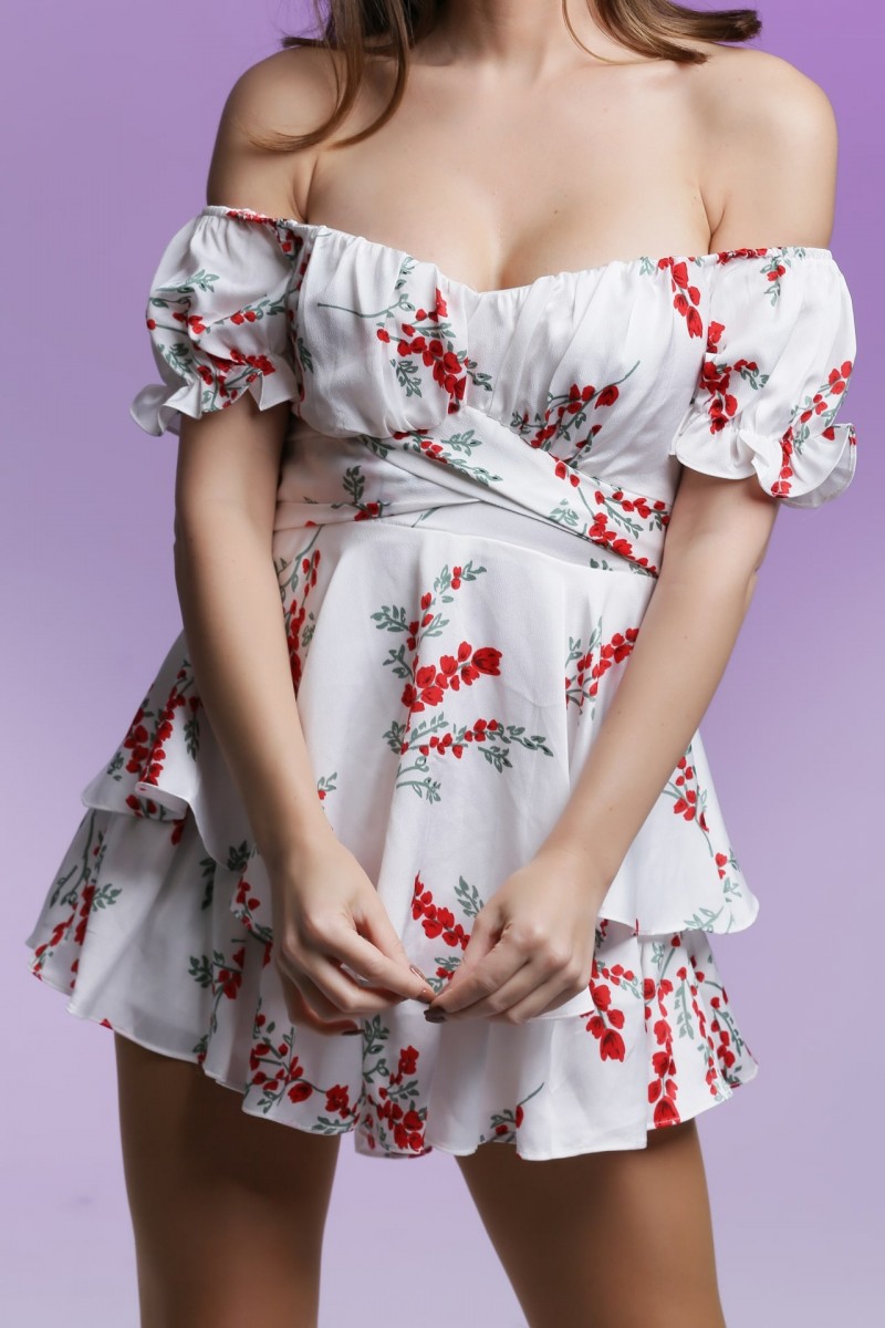 Mia Su Sunny / White and Floral Mia Su Sunny / White and Floral