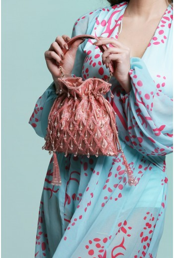 Mia Su Happy Hour / Turkuvaz